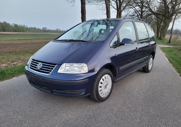 Volkswagen Sharan cena 17999 przebieg: 197000, rok produkcji 2007 z Chełmno małe 781